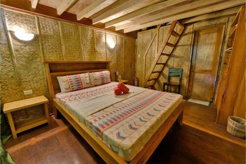 Deluxe Nipa Hut